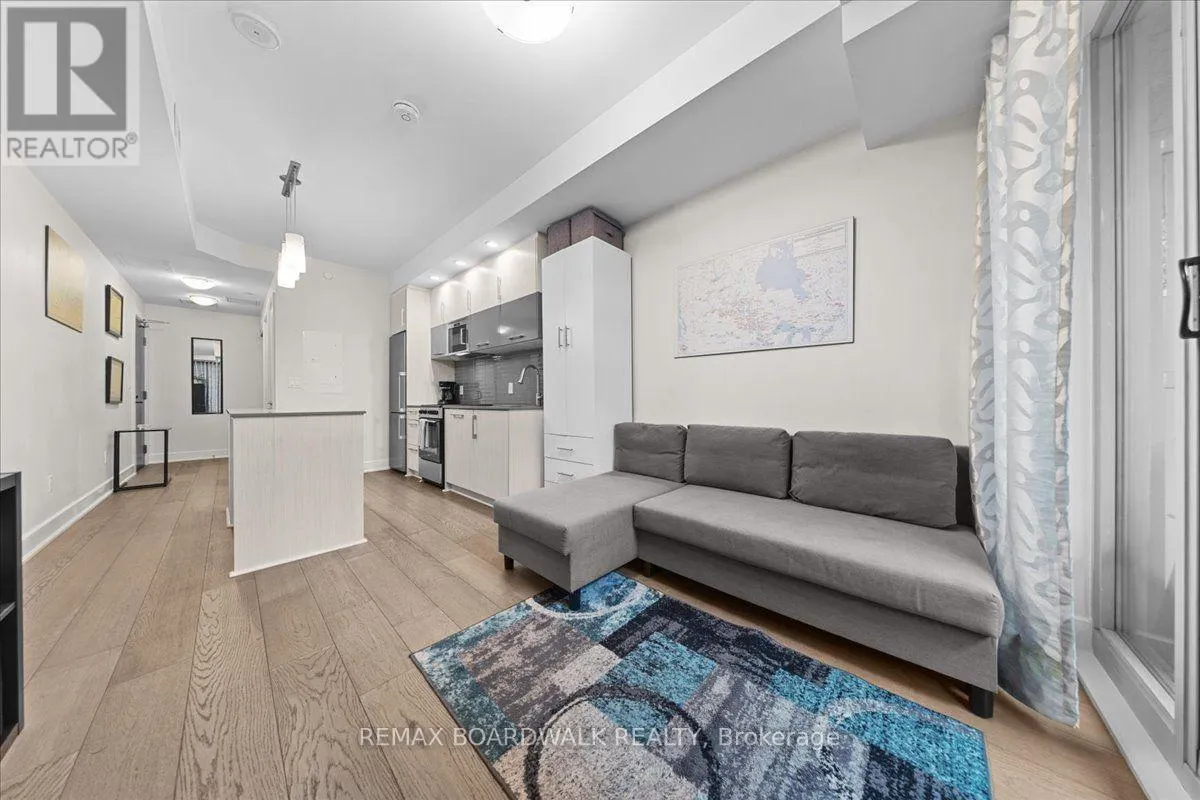 112 - 255 BAY STREET E