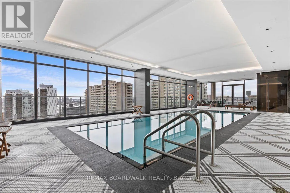 112 - 255 BAY STREET E
