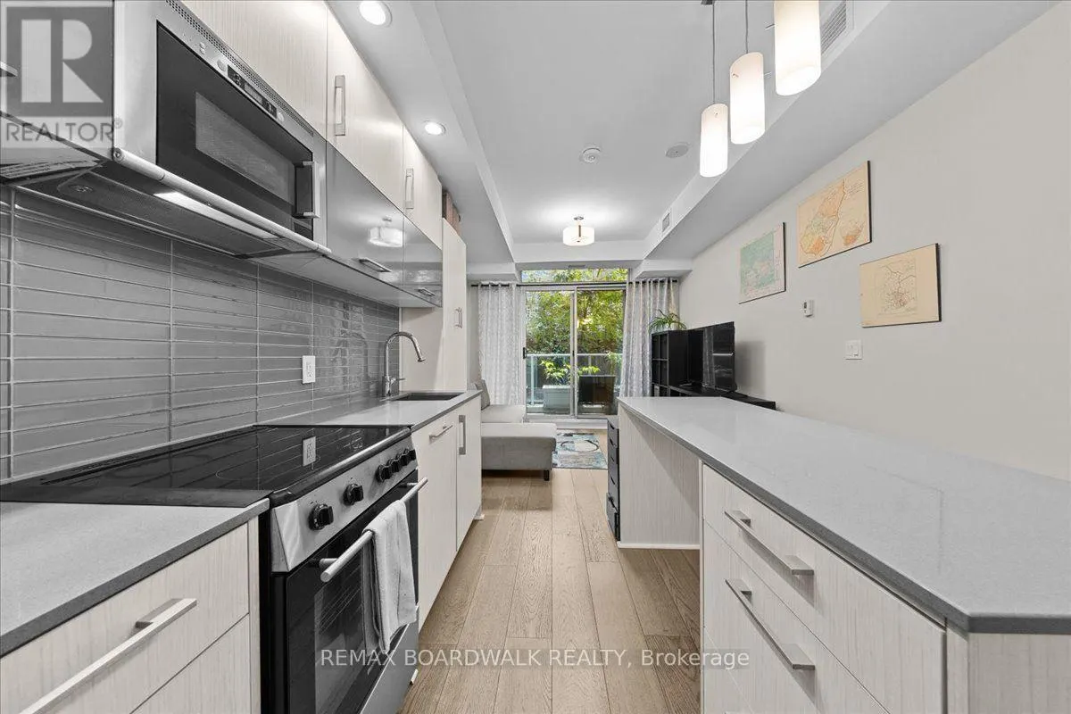 112 - 255 BAY STREET E