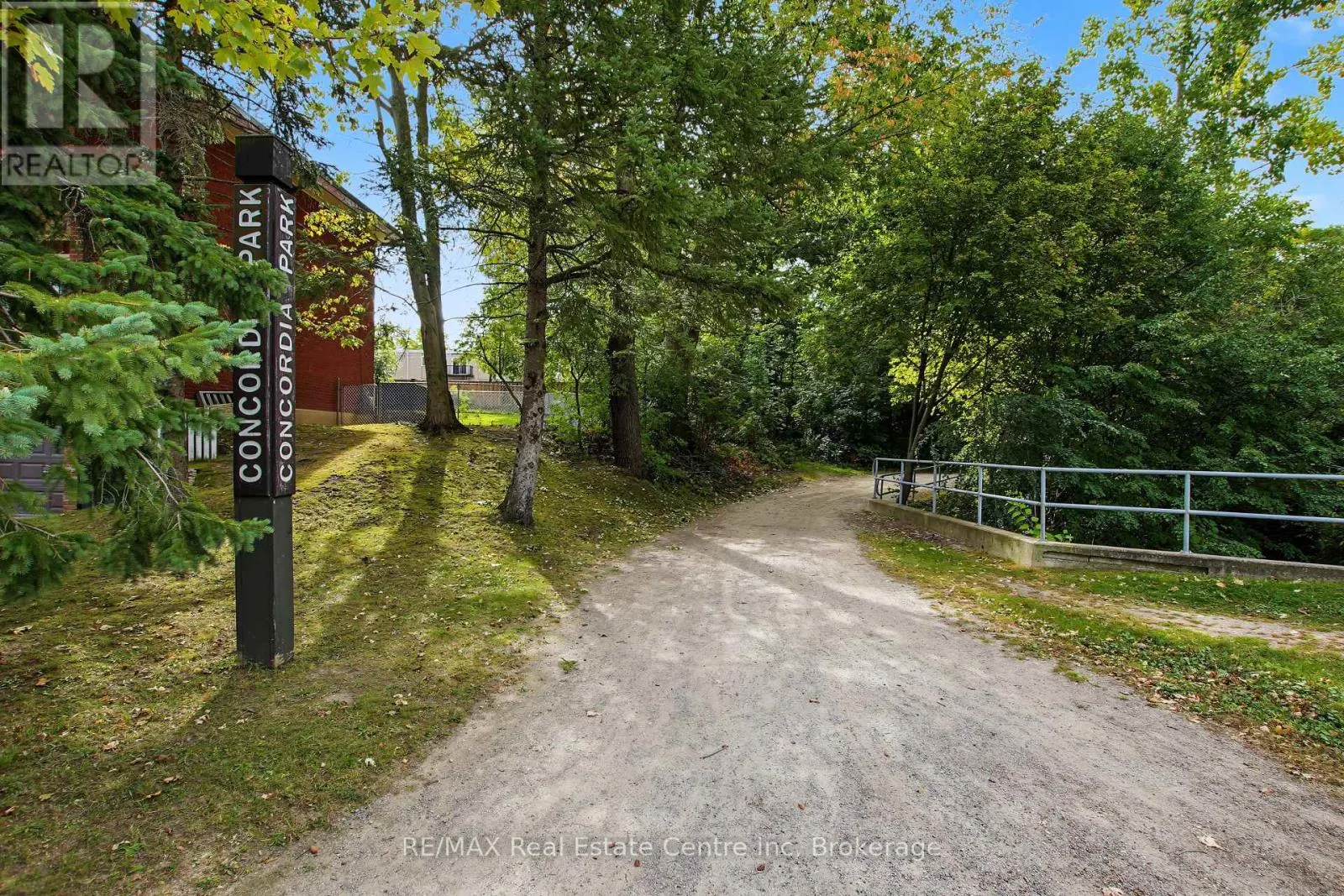 9 GREENBROOK DRIVE