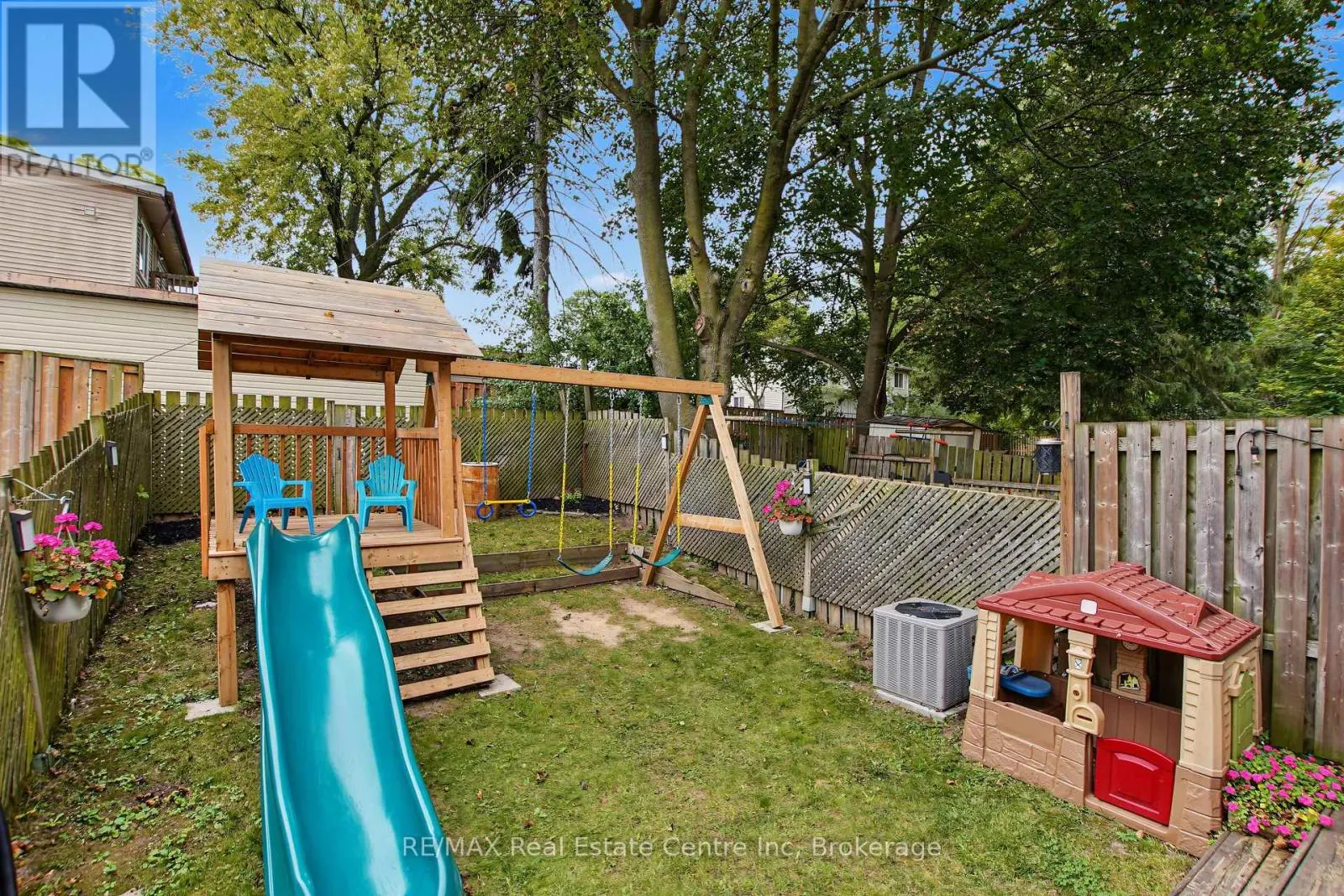 9 GREENBROOK DRIVE