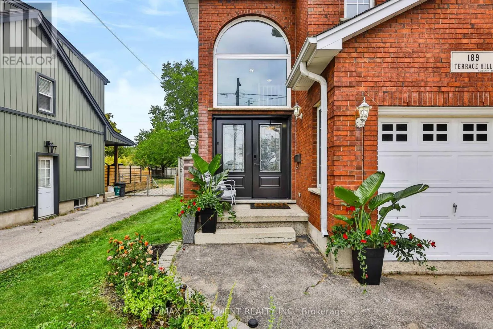 189 TERRACE HILL STREET