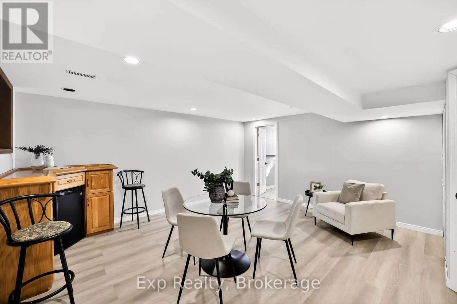1175 LAKESHORE ROAD