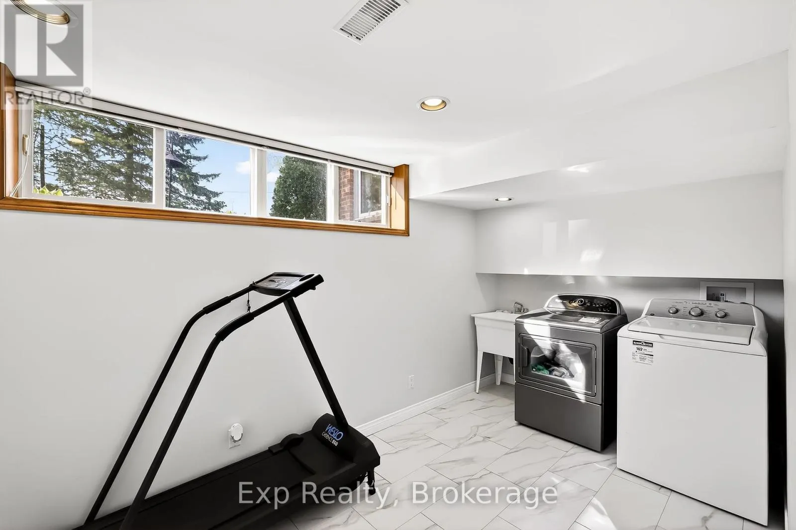 1175 LAKESHORE ROAD