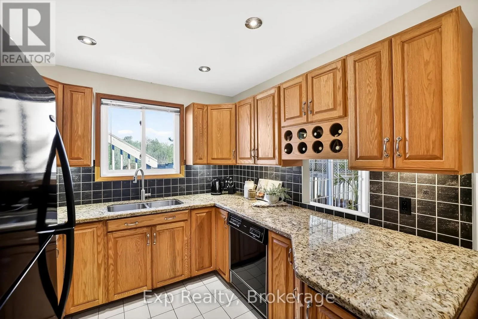 1175 LAKESHORE ROAD
