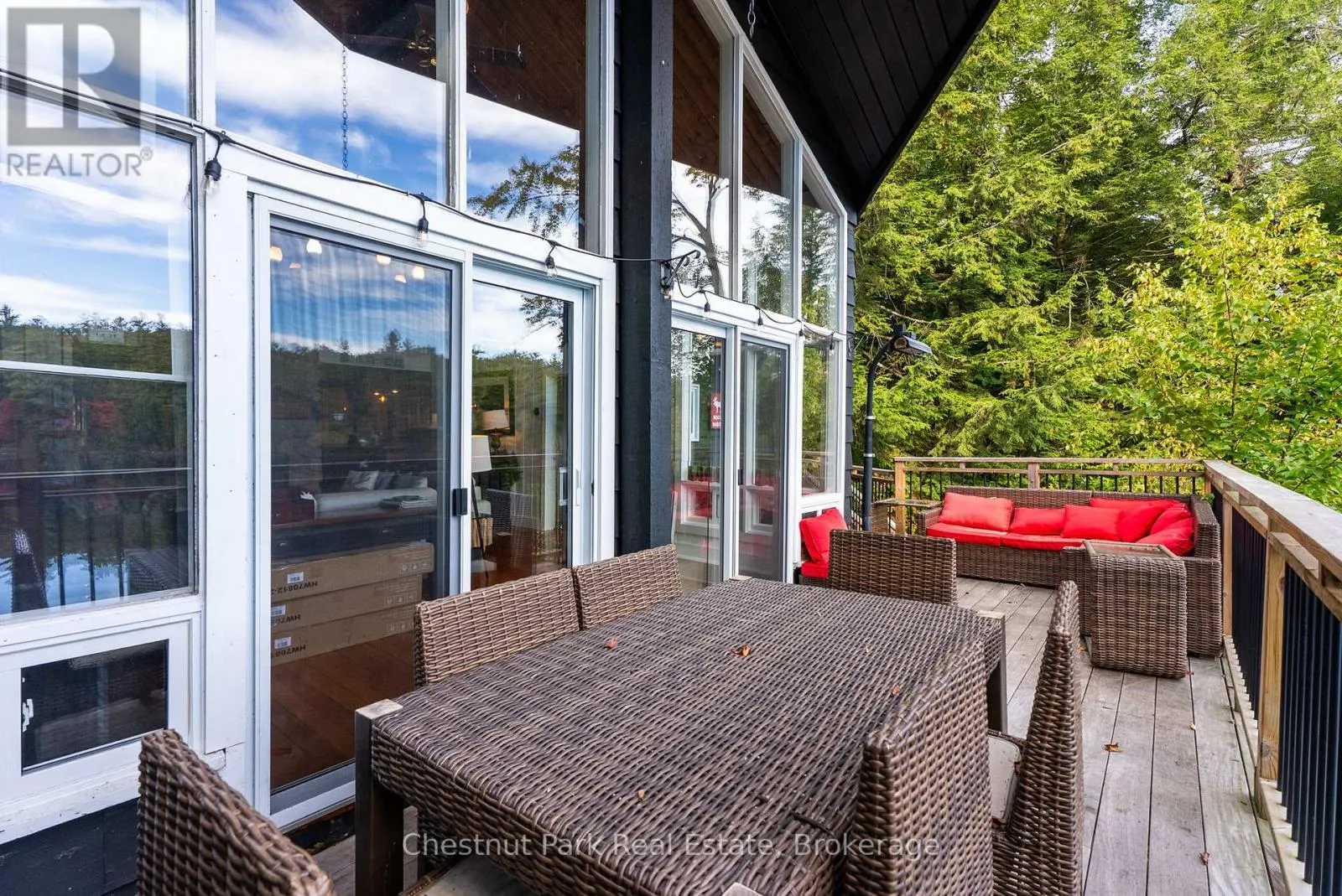 1047 HALLETT ROAD S