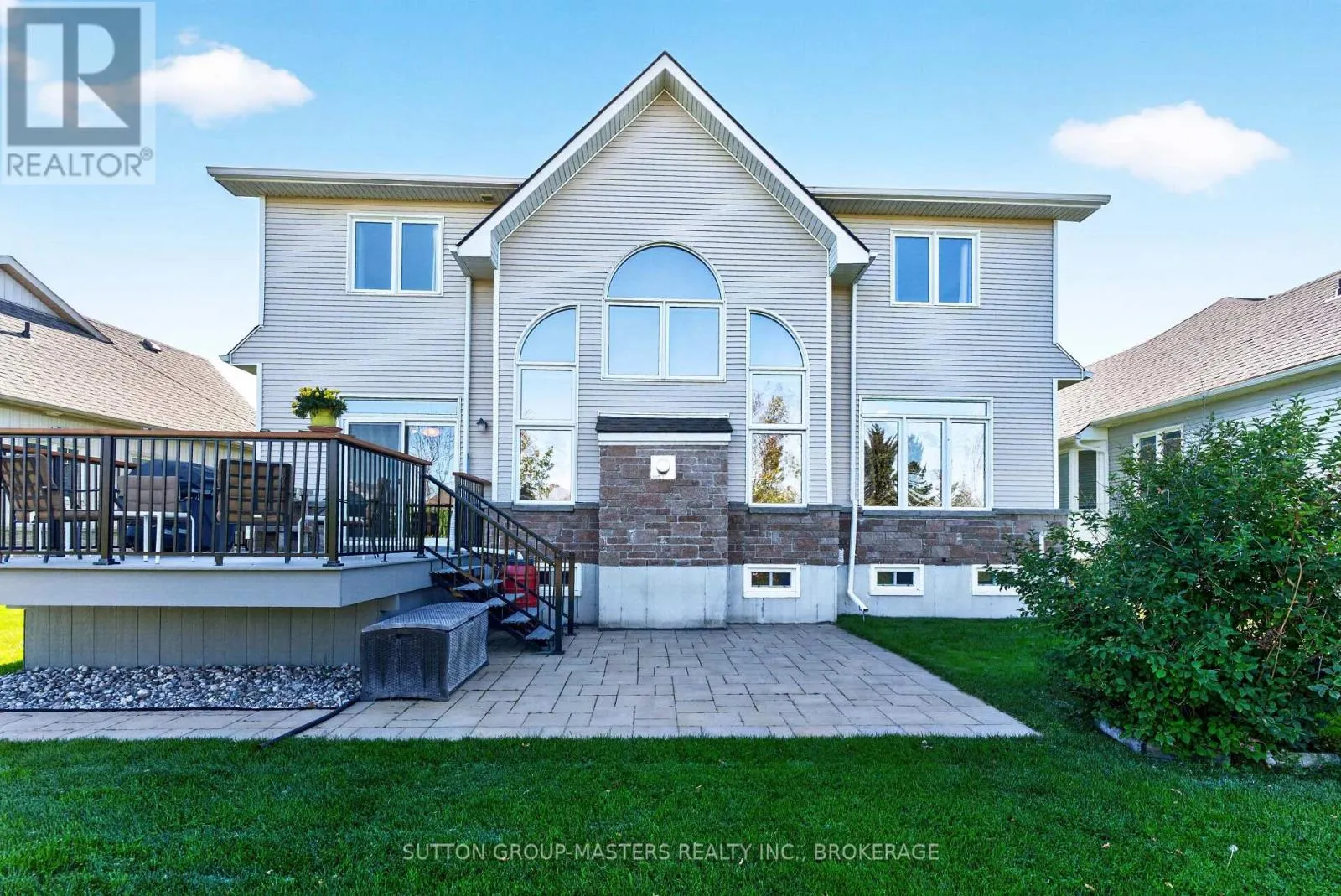 43 COUNTRY CLUB DRIVE
