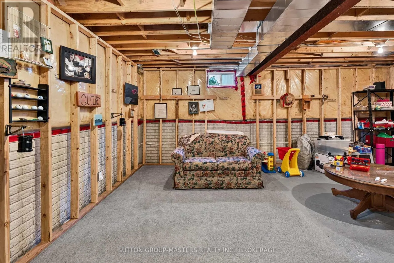 43 COUNTRY CLUB DRIVE