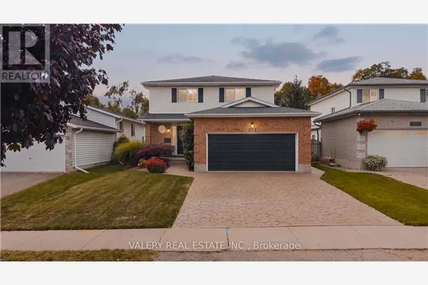 211 EASTFOREST TRAIL