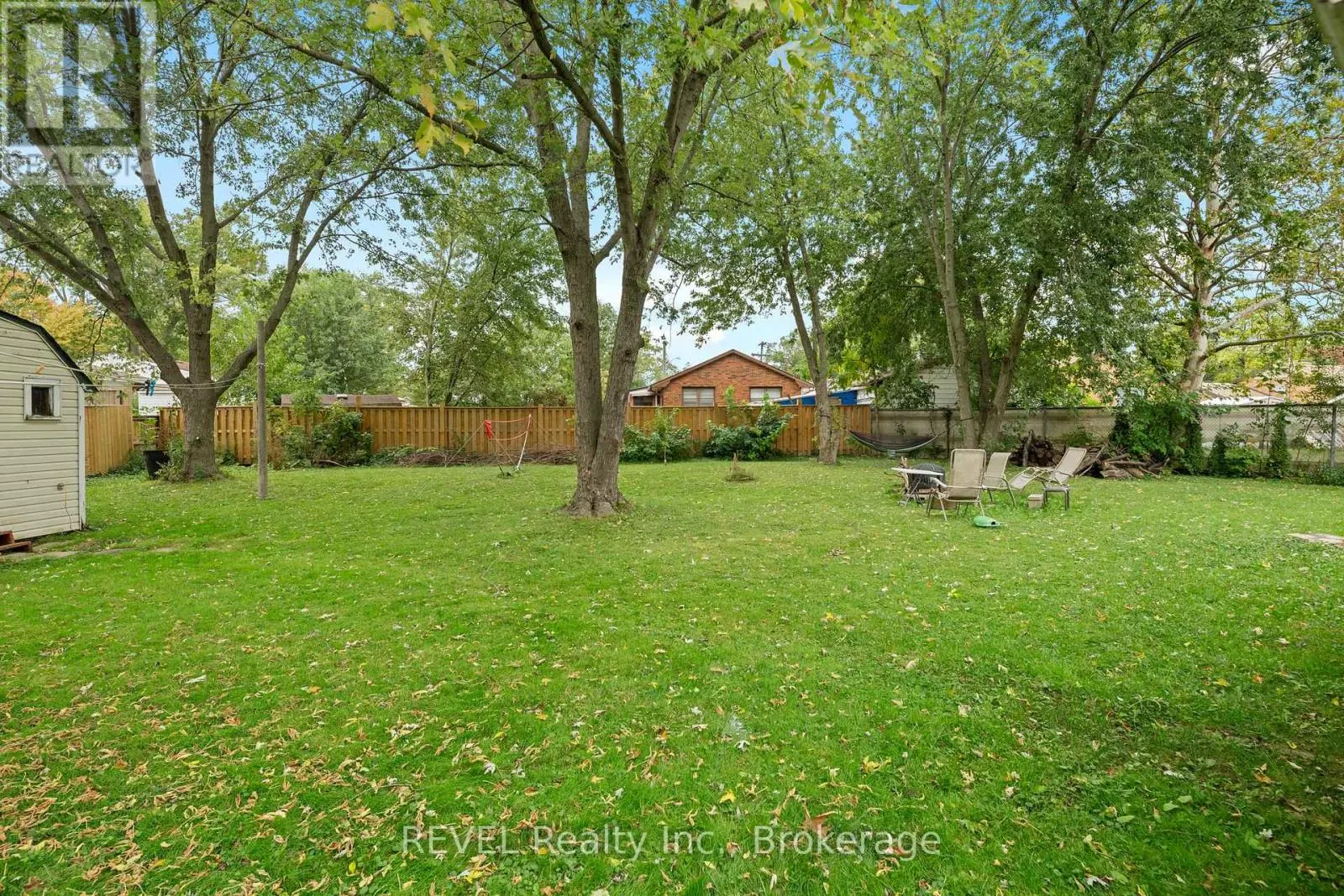 UPPER UNIT - 8327 PARKWAY DRIVE #Upper Unit