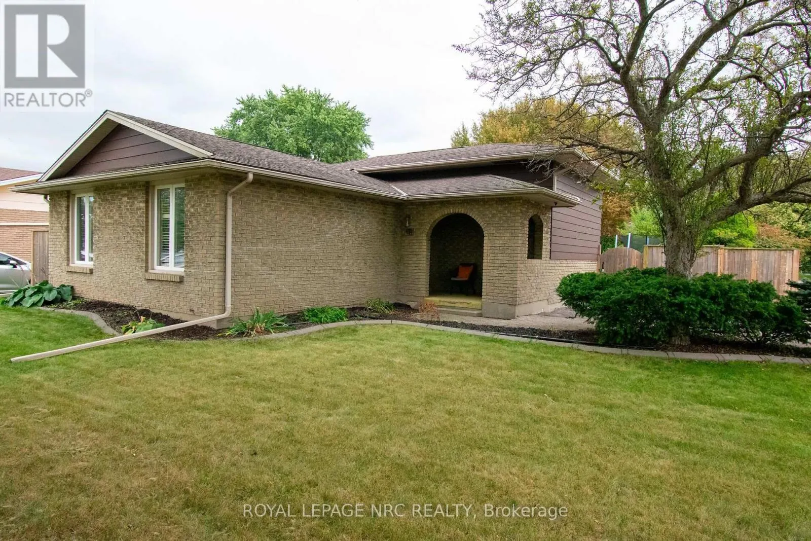 46 TRELAWN PARKWAY
