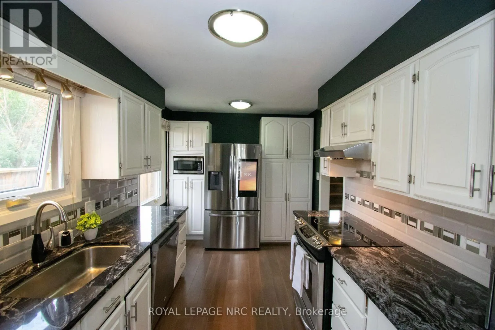 46 TRELAWN PARKWAY