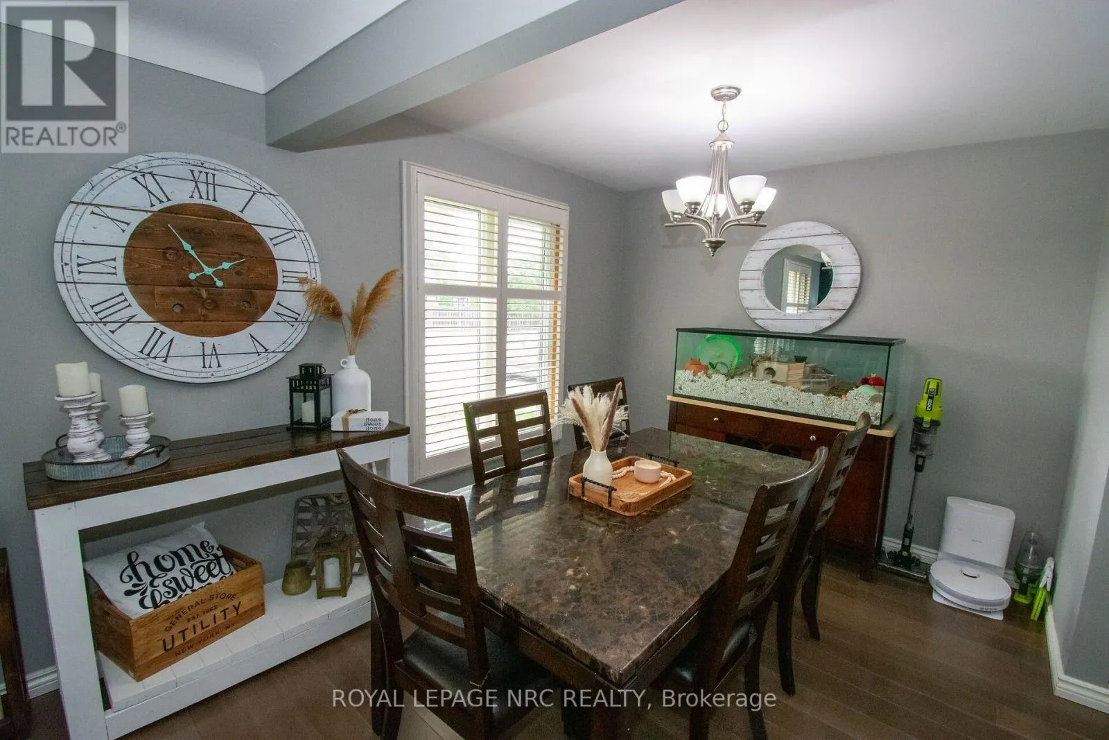 46 TRELAWN PARKWAY