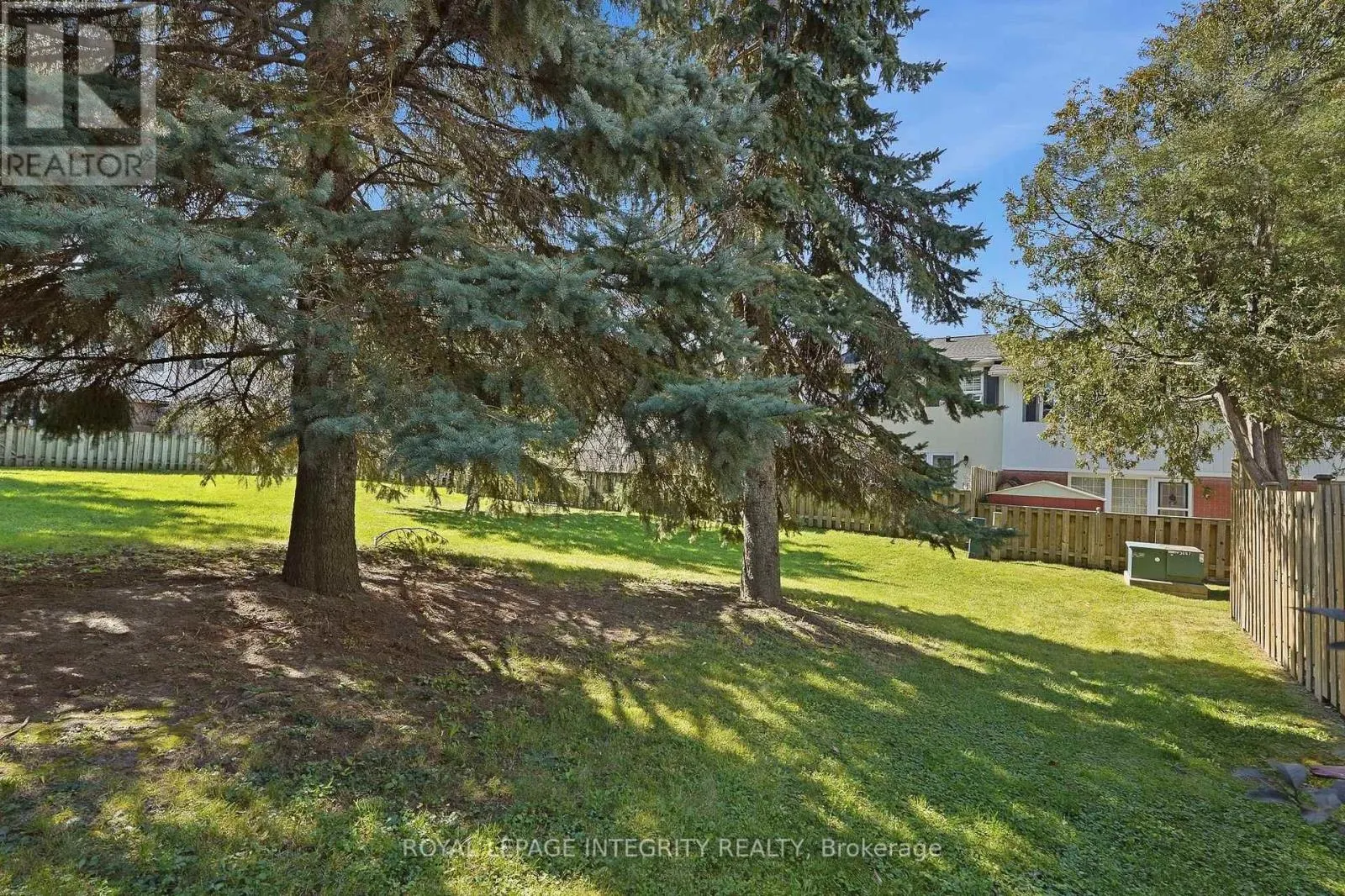 18 GREENBANK ROAD S