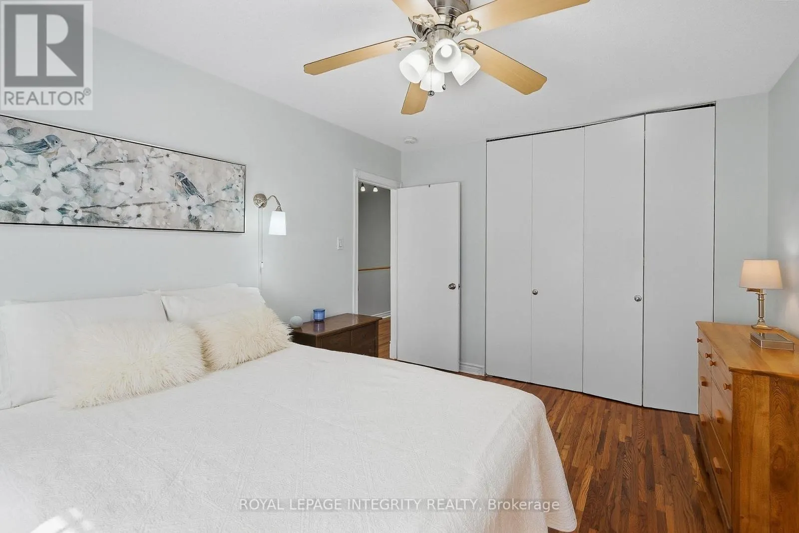 18 GREENBANK ROAD S