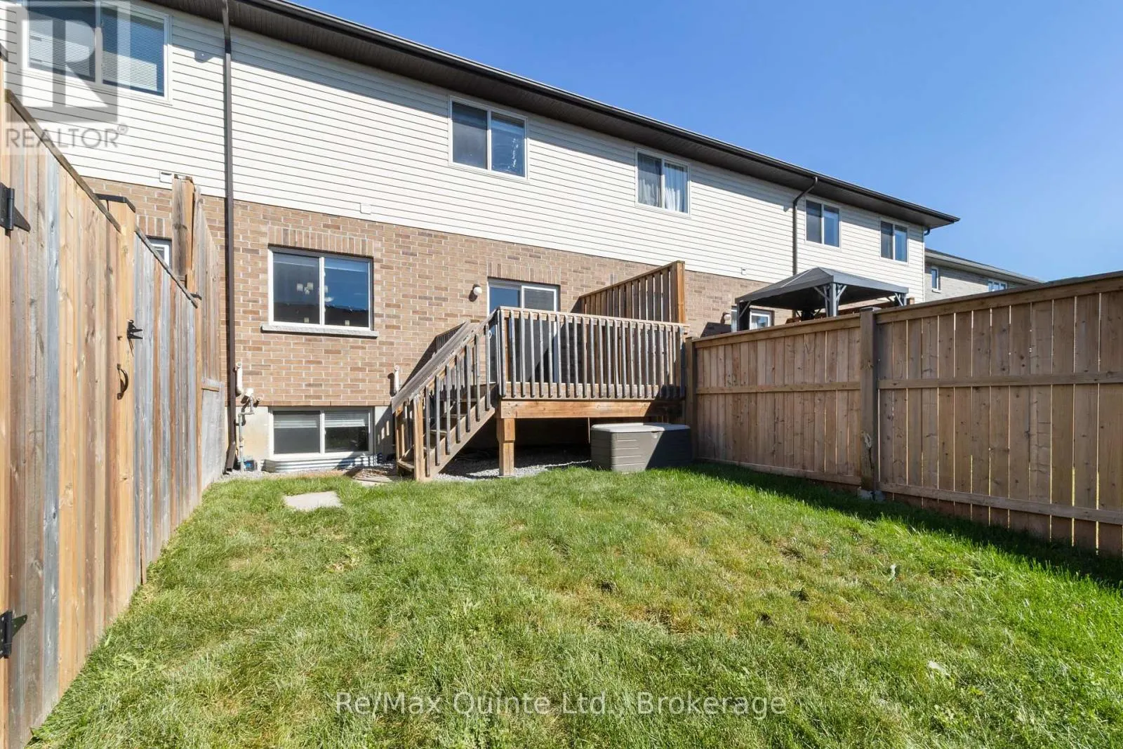46 COTTONWOOD DRIVE