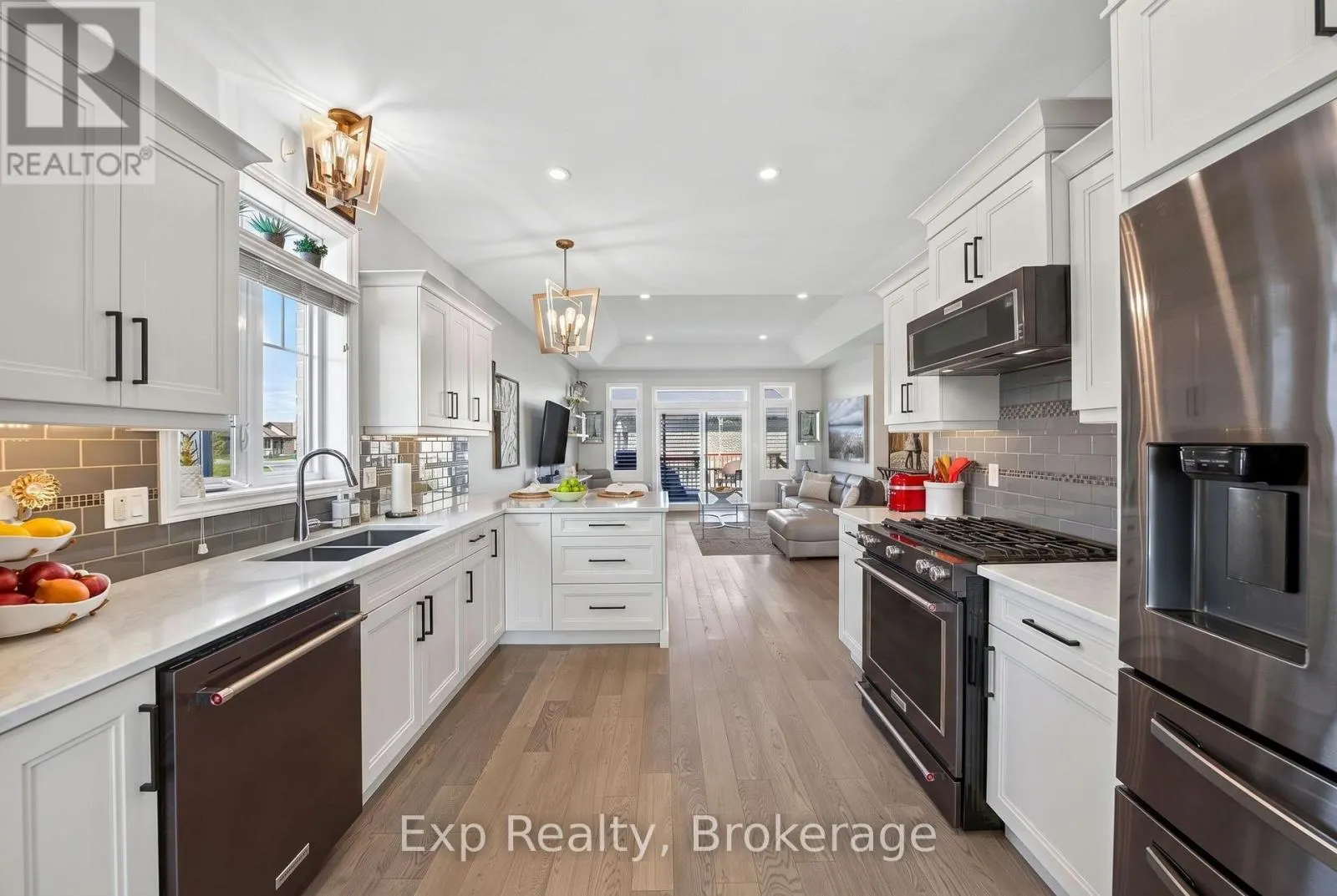 12 COVINGTON CRESCENT