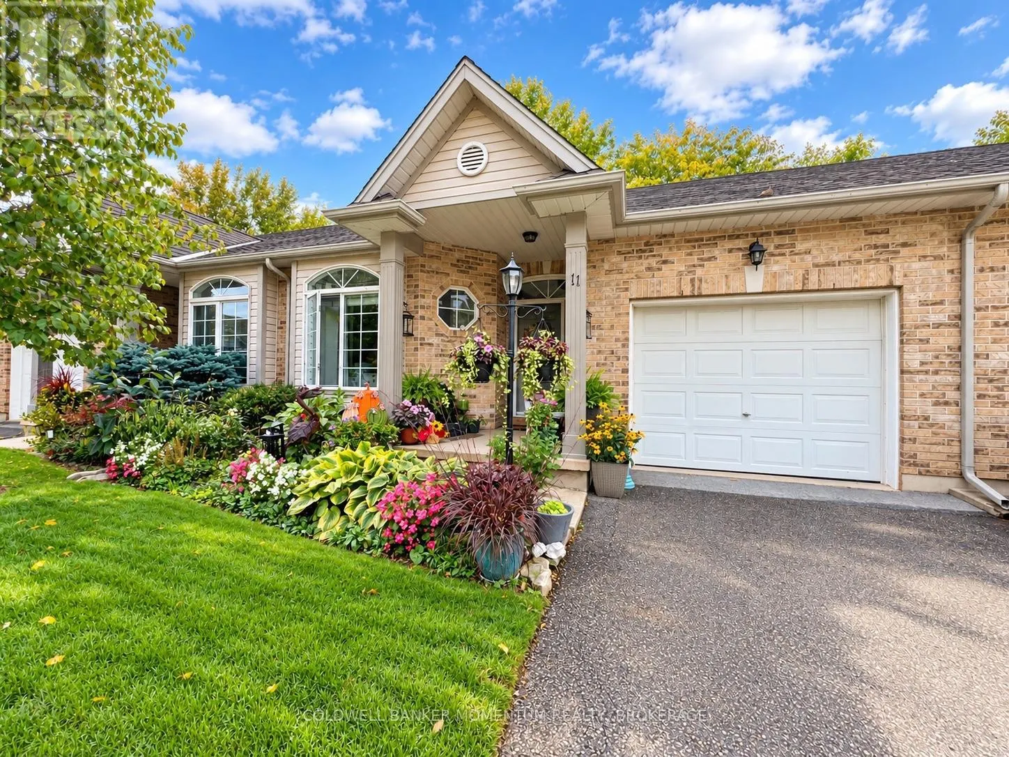 11 - 5200 DORCHESTER ROAD #11