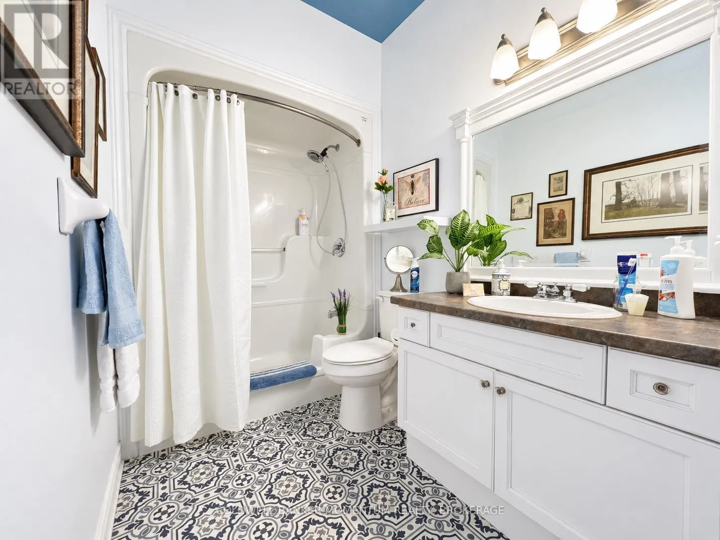 11 - 5200 DORCHESTER ROAD #11