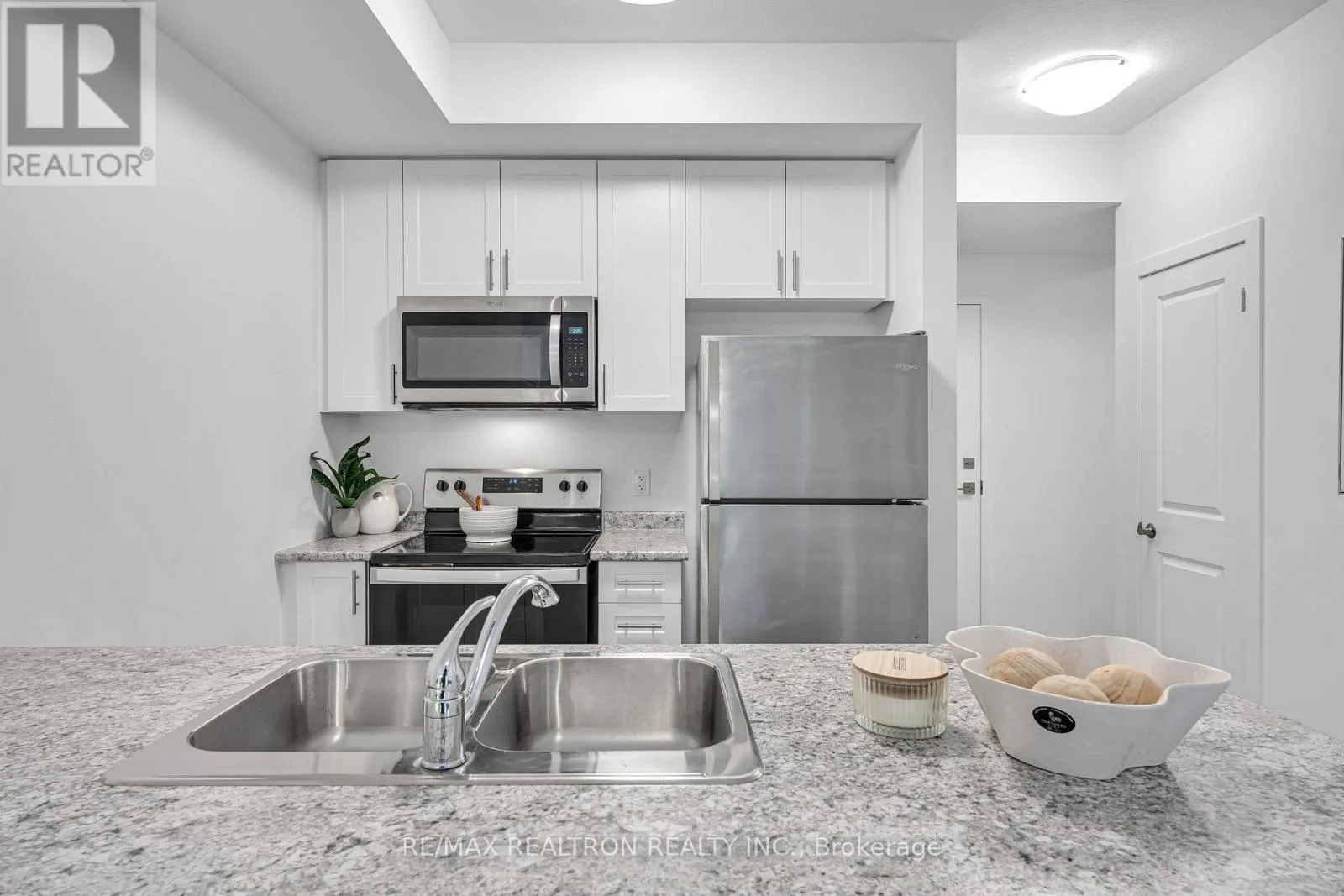 140 - 5055 GREENLANE ROAD