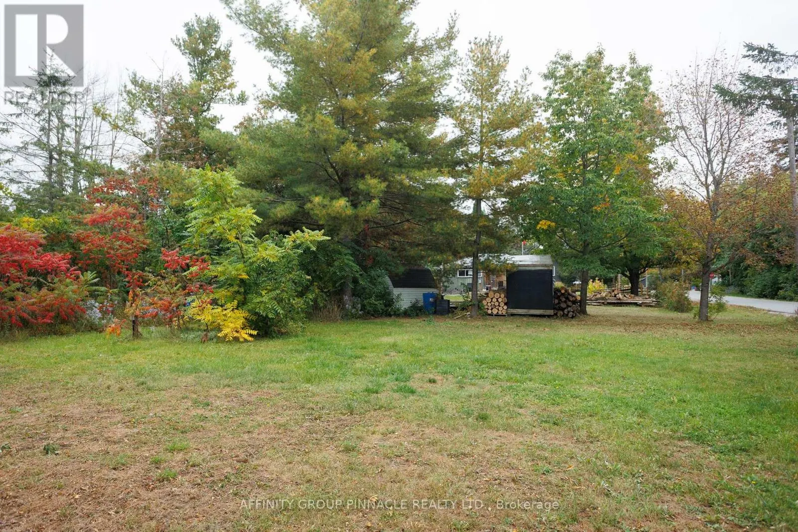 24 OAKWOOD DRIVE