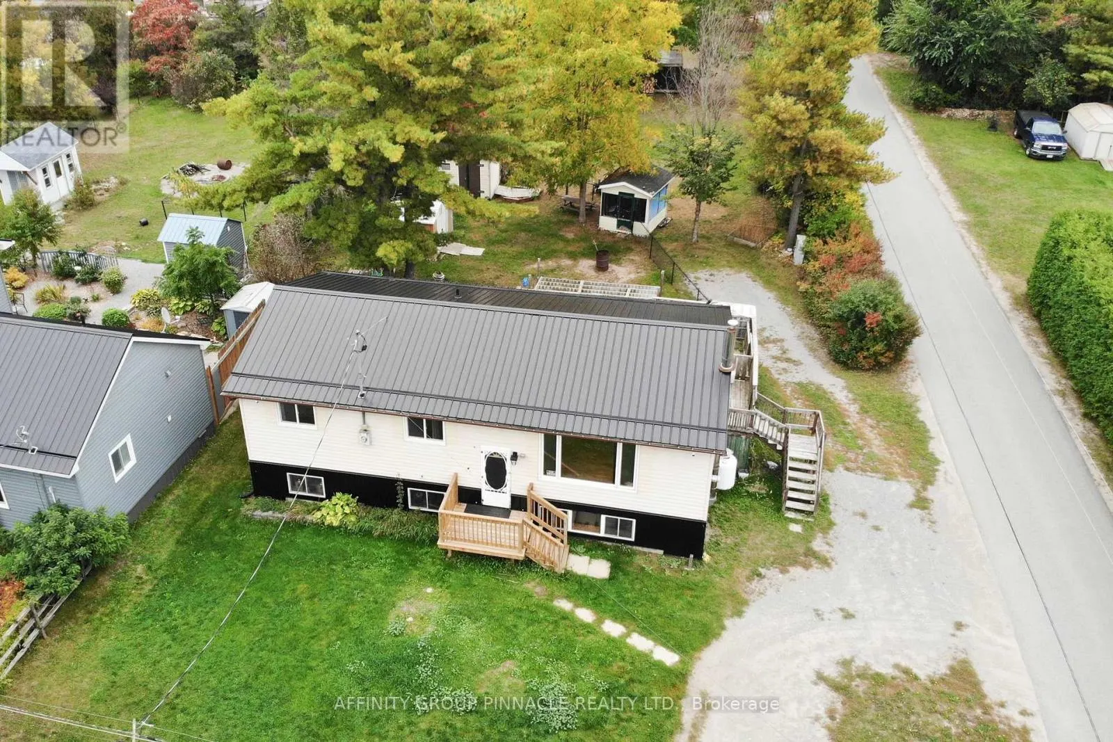 24 OAKWOOD DRIVE