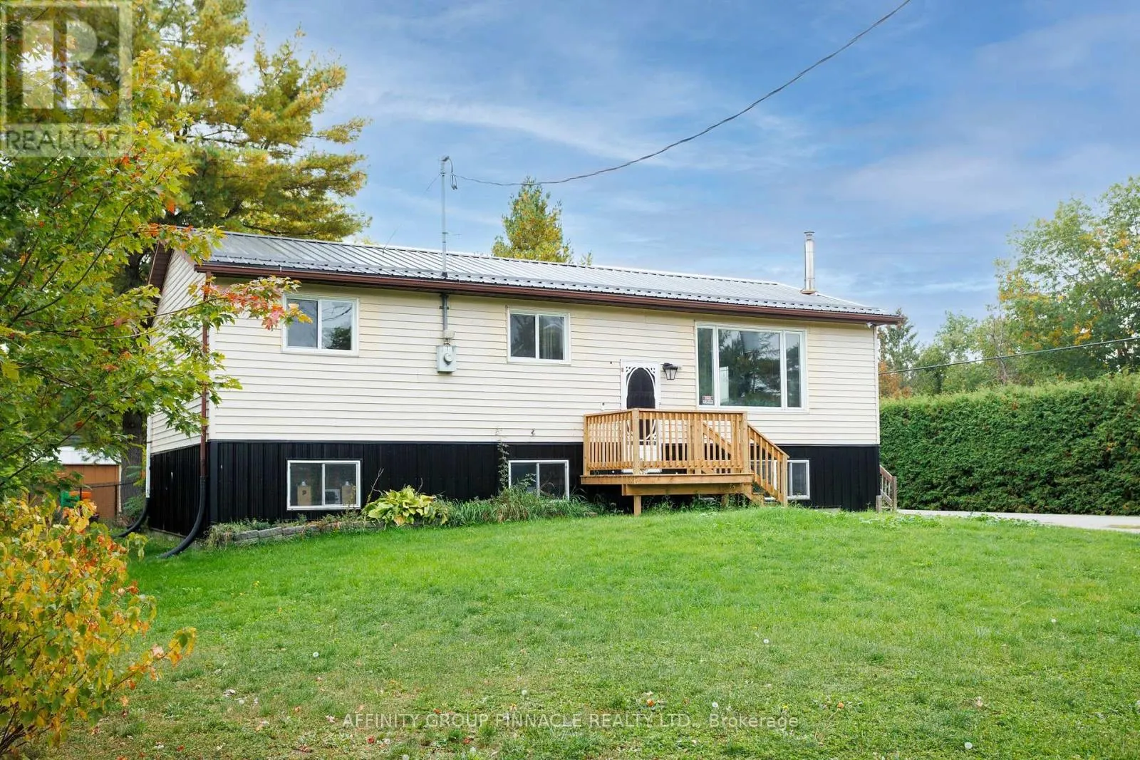 24 OAKWOOD DRIVE