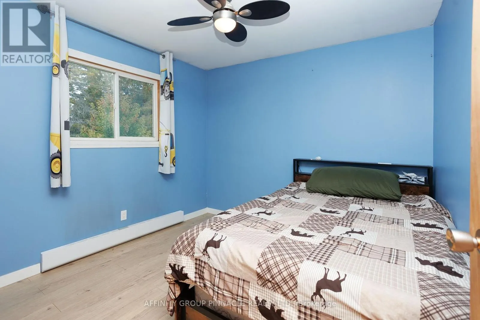 24 OAKWOOD DRIVE