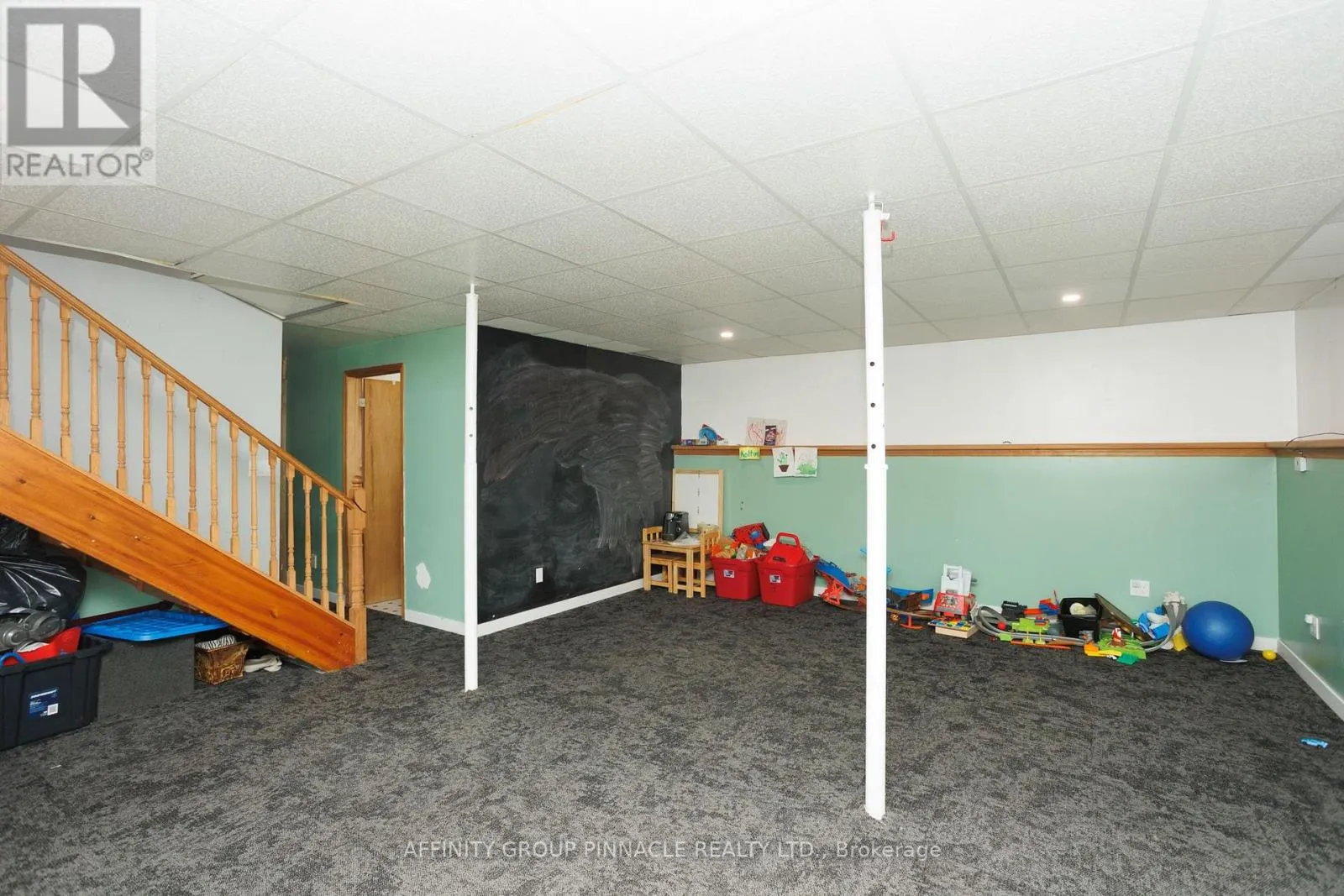 24 OAKWOOD DRIVE