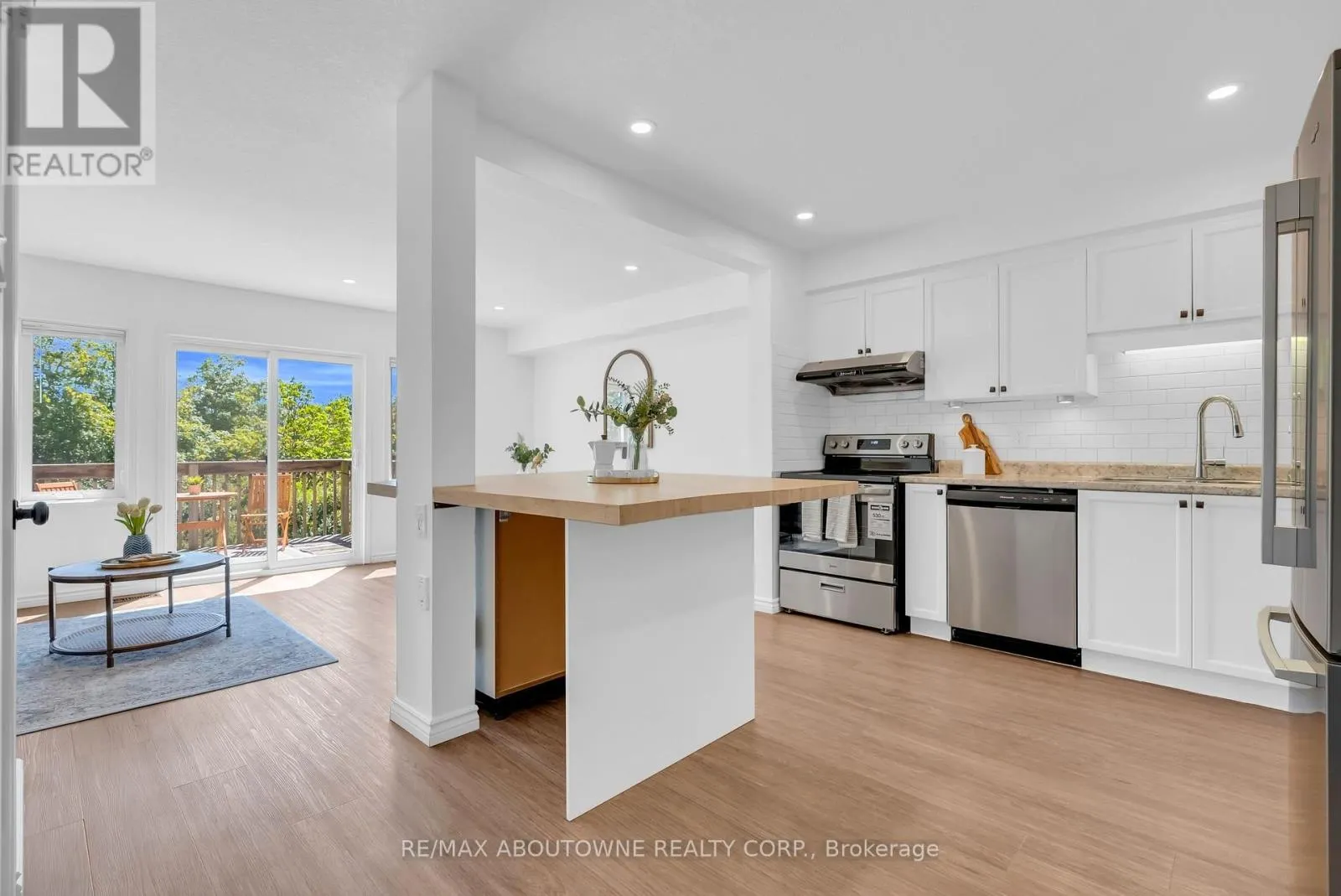 15 - 151 CLAIRFIELDS DRIVE E