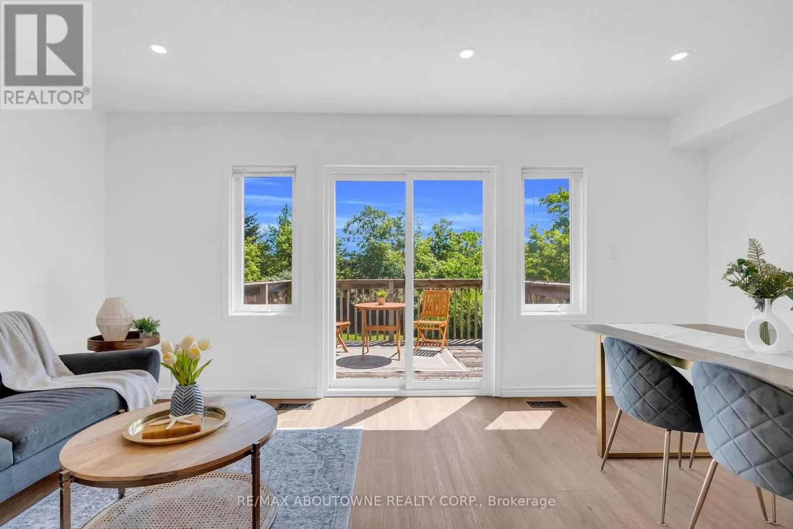 15 - 151 CLAIRFIELDS DRIVE E