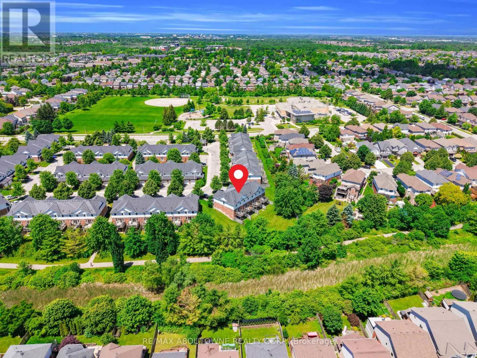 15 - 151 CLAIRFIELDS DRIVE E