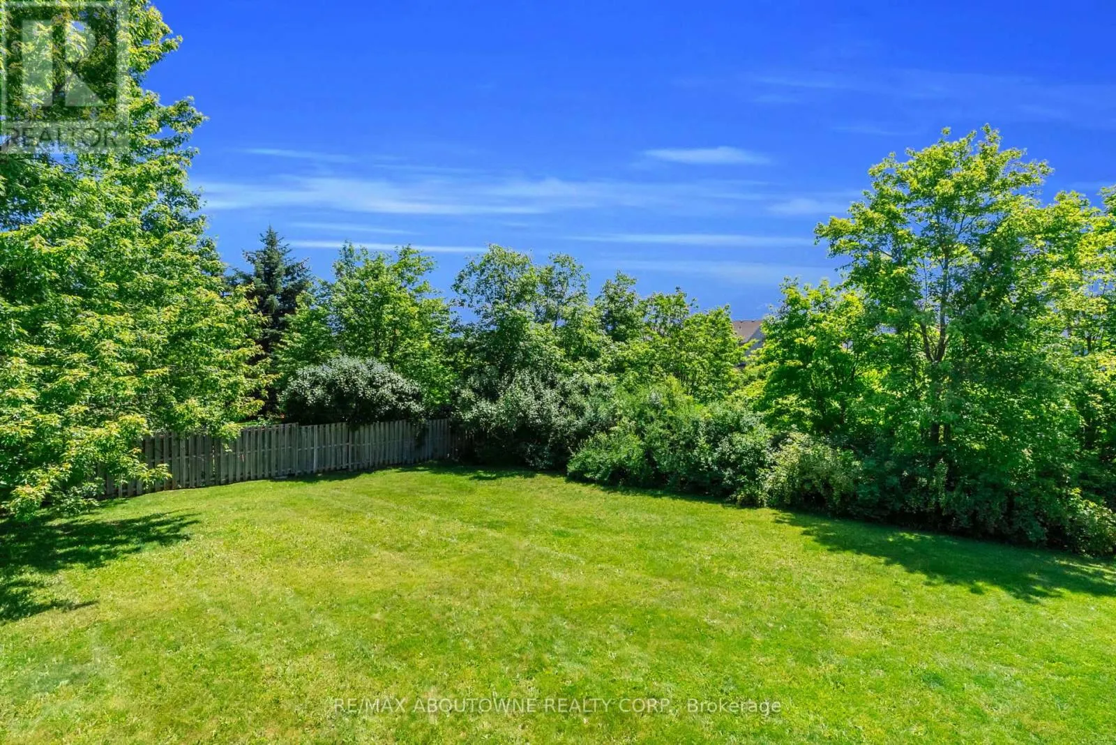 15 - 151 CLAIRFIELDS DRIVE E