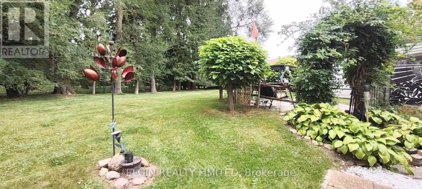 219 BRENTWOOD CRESCENT