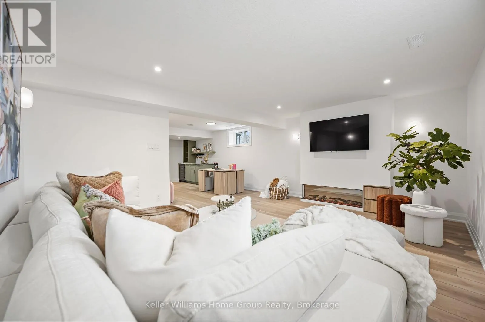 39 HALLS DRIVE