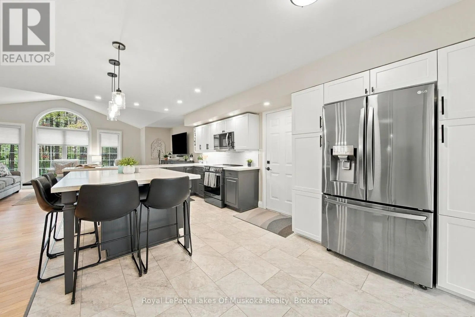 1002 JOSEPH PLACE