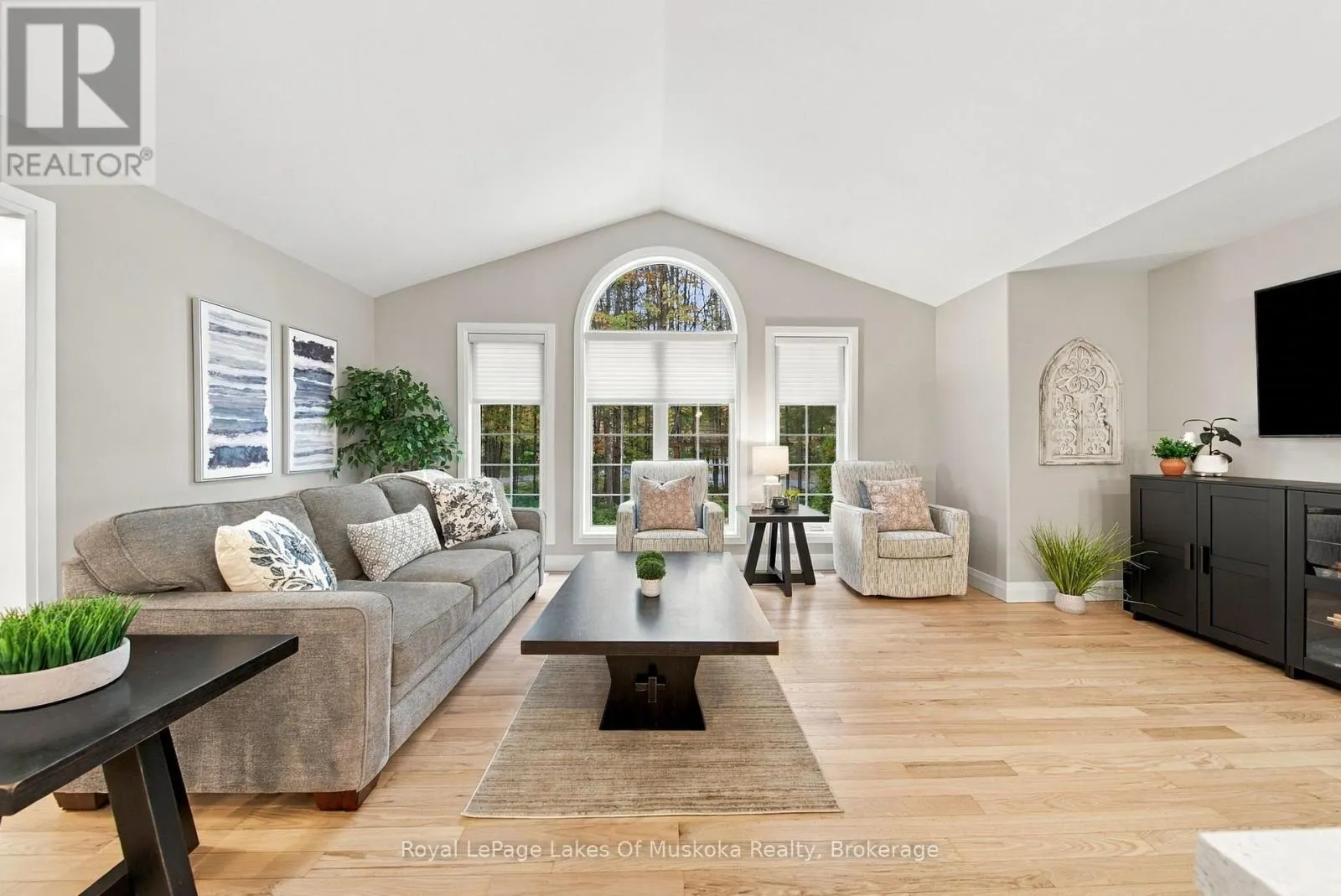 1002 JOSEPH PLACE