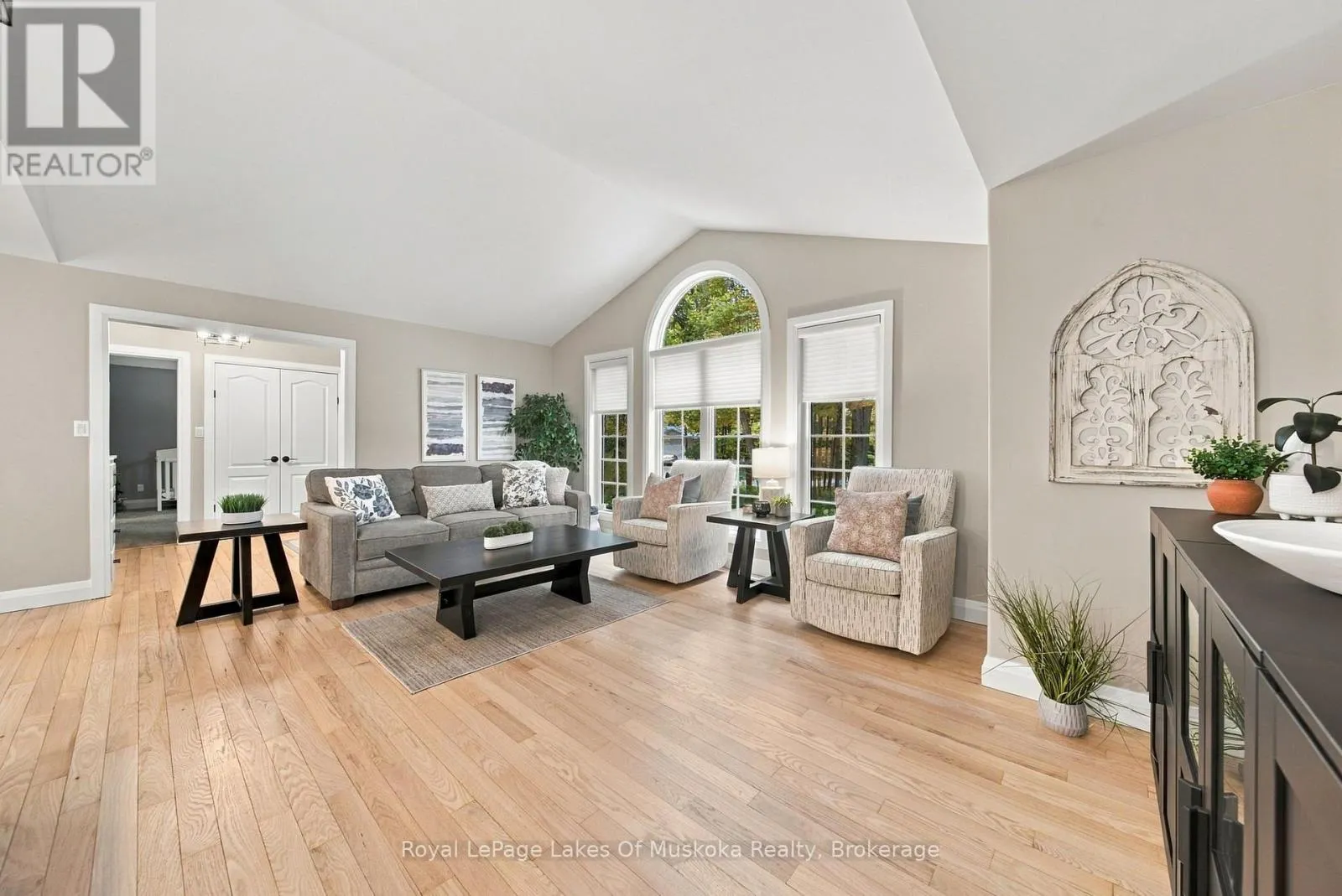 1002 JOSEPH PLACE