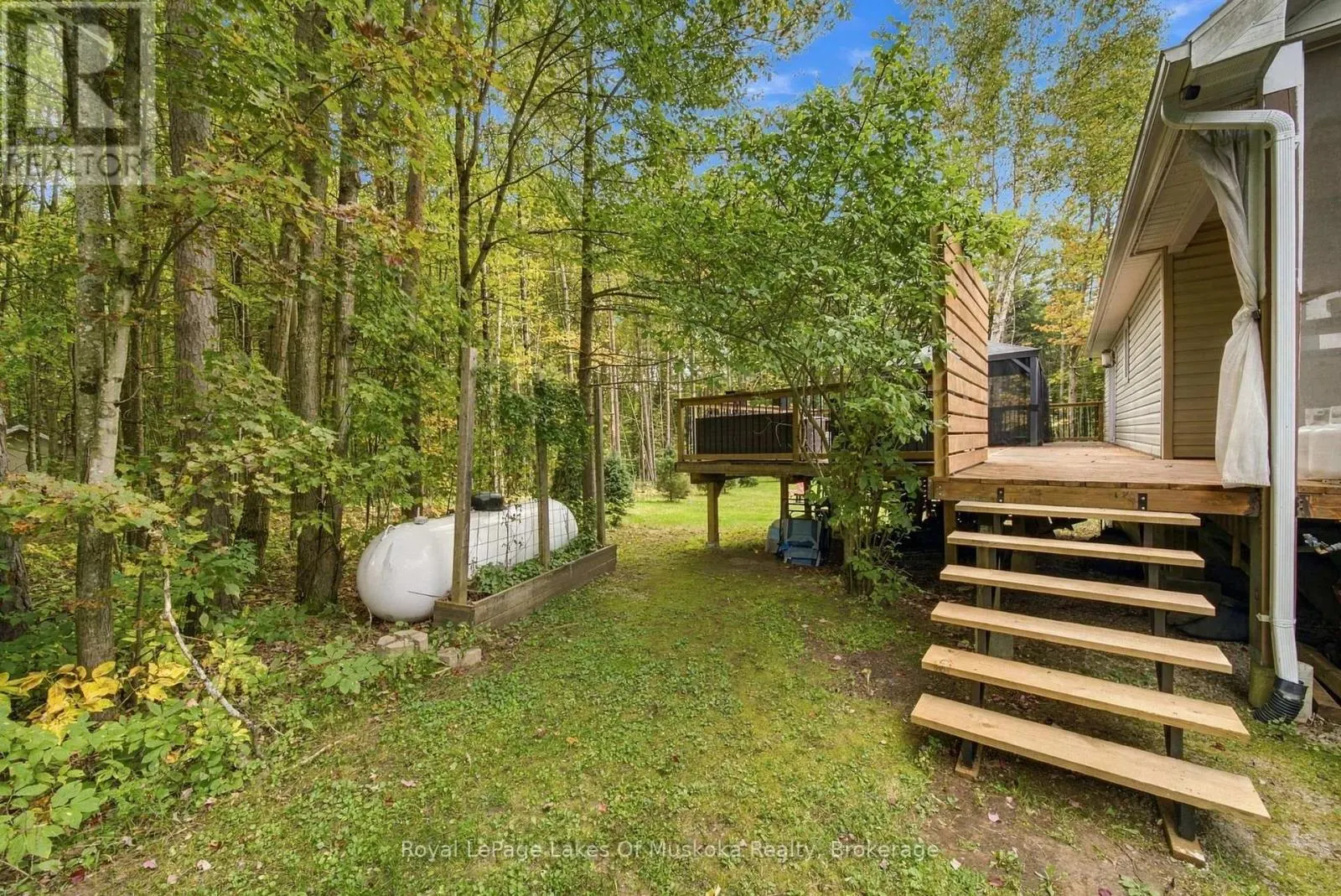 1002 JOSEPH PLACE