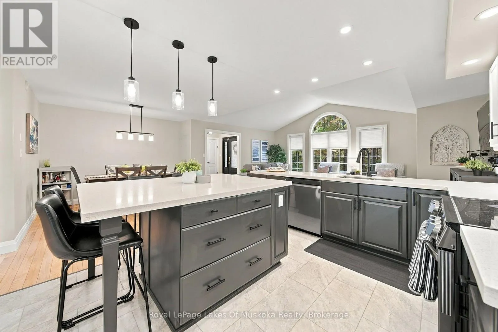1002 JOSEPH PLACE