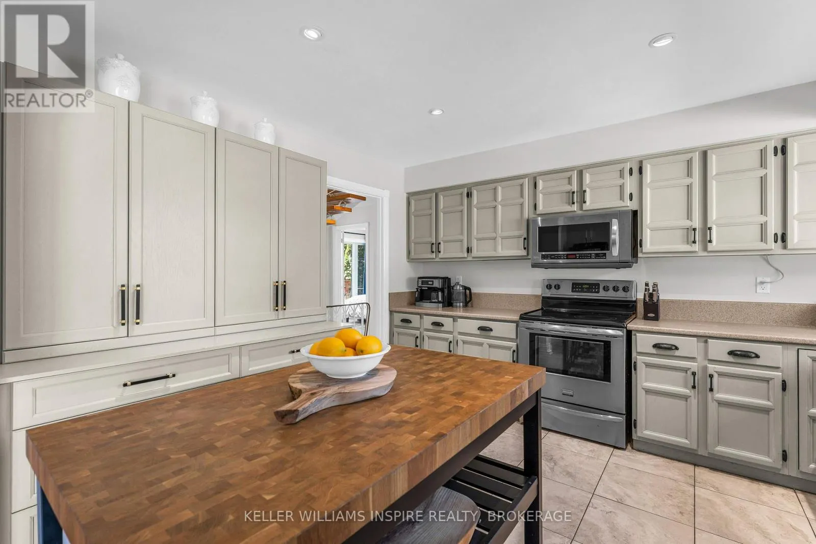 4557 BATH ROAD