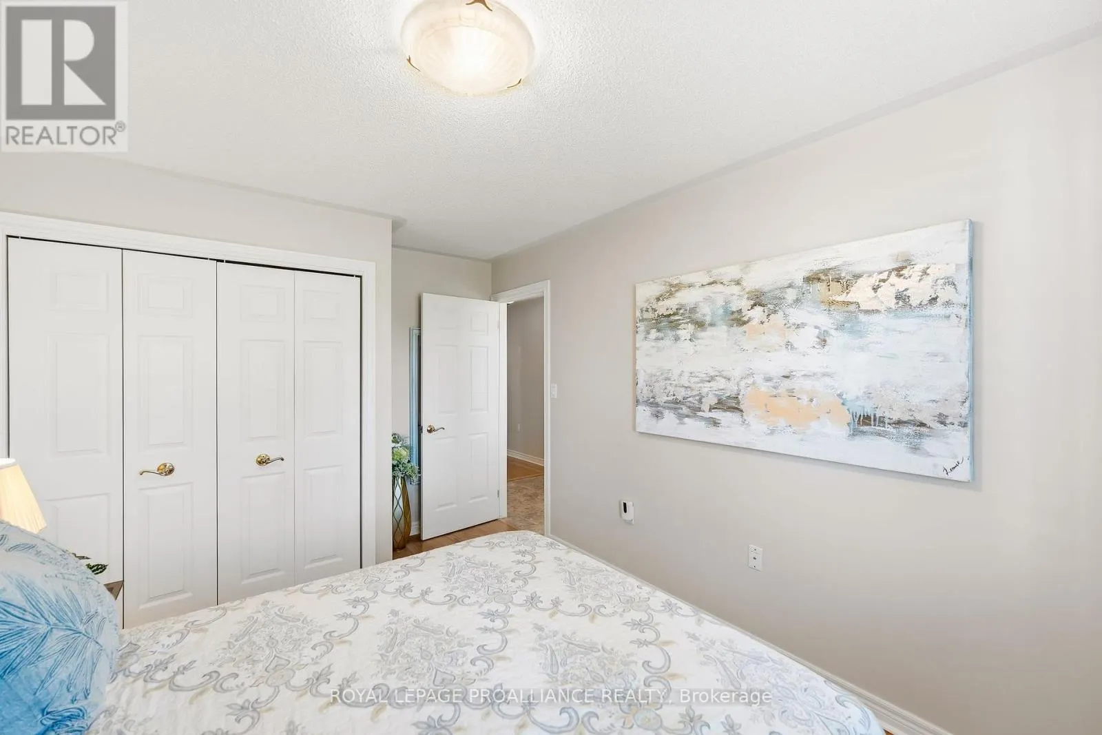 8 SANDPIPER WAY