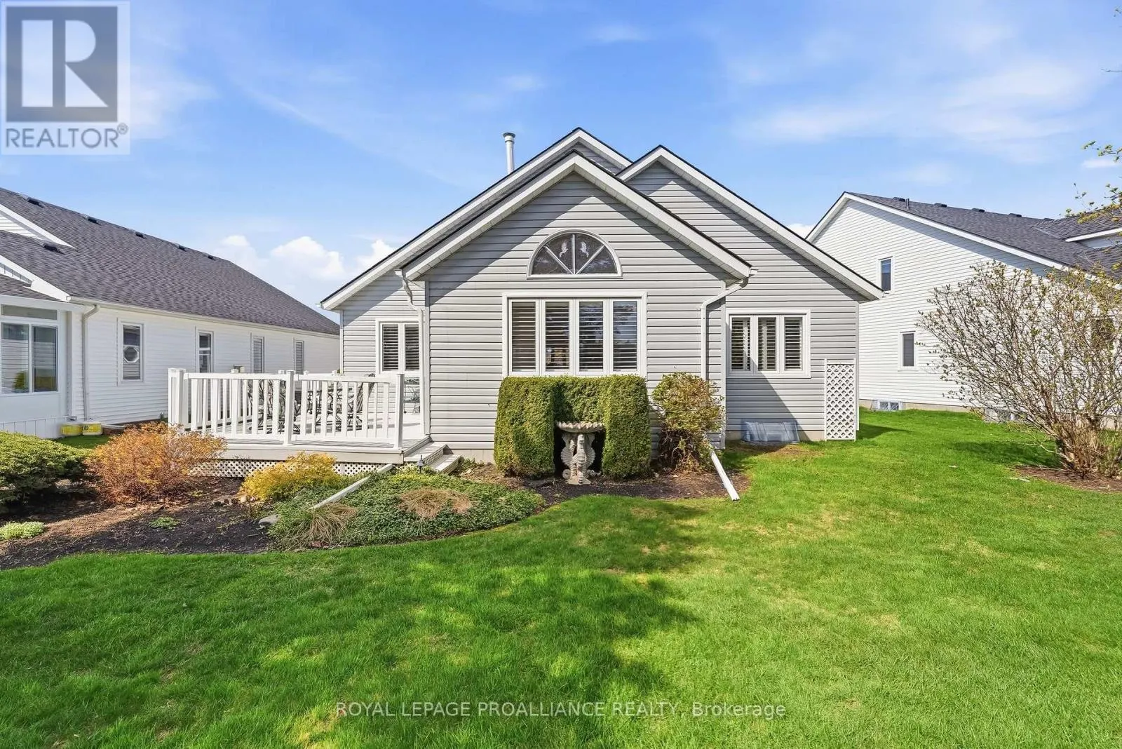 8 SANDPIPER WAY