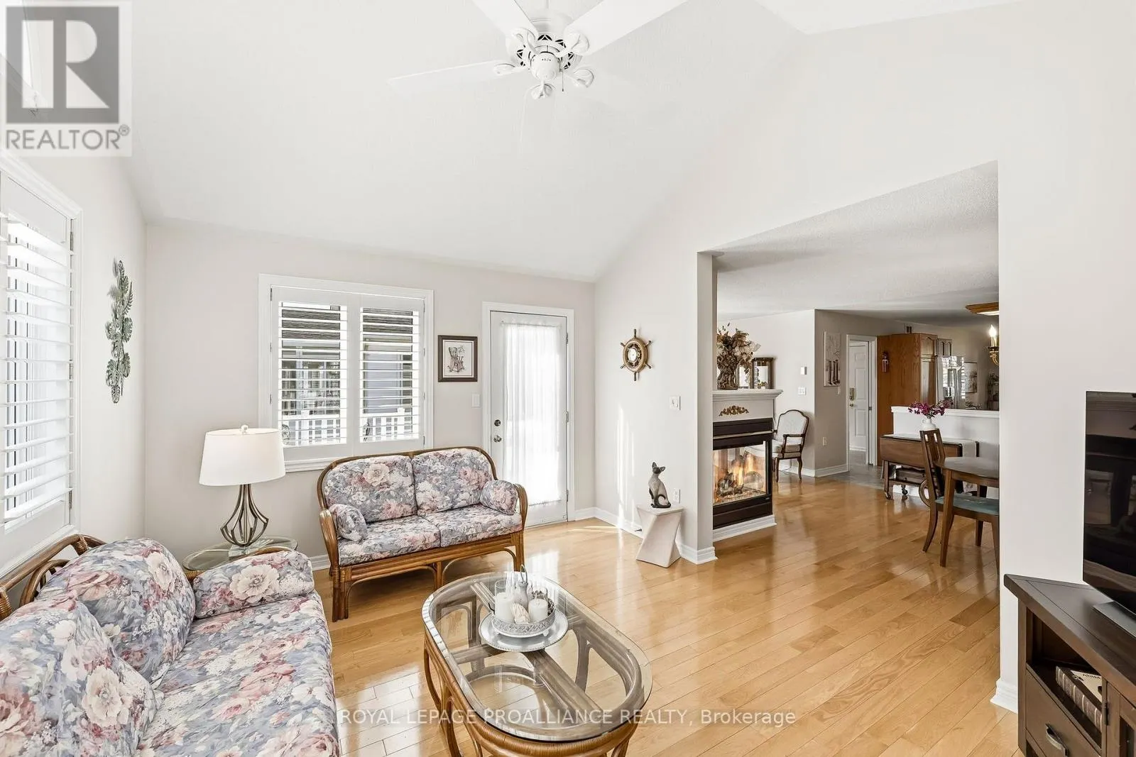 8 SANDPIPER WAY