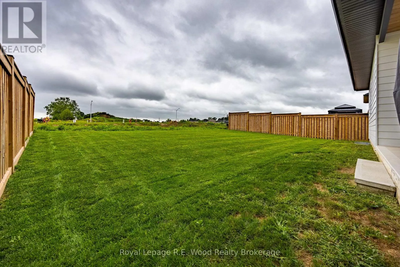 7 SYCAMORE DRIVE