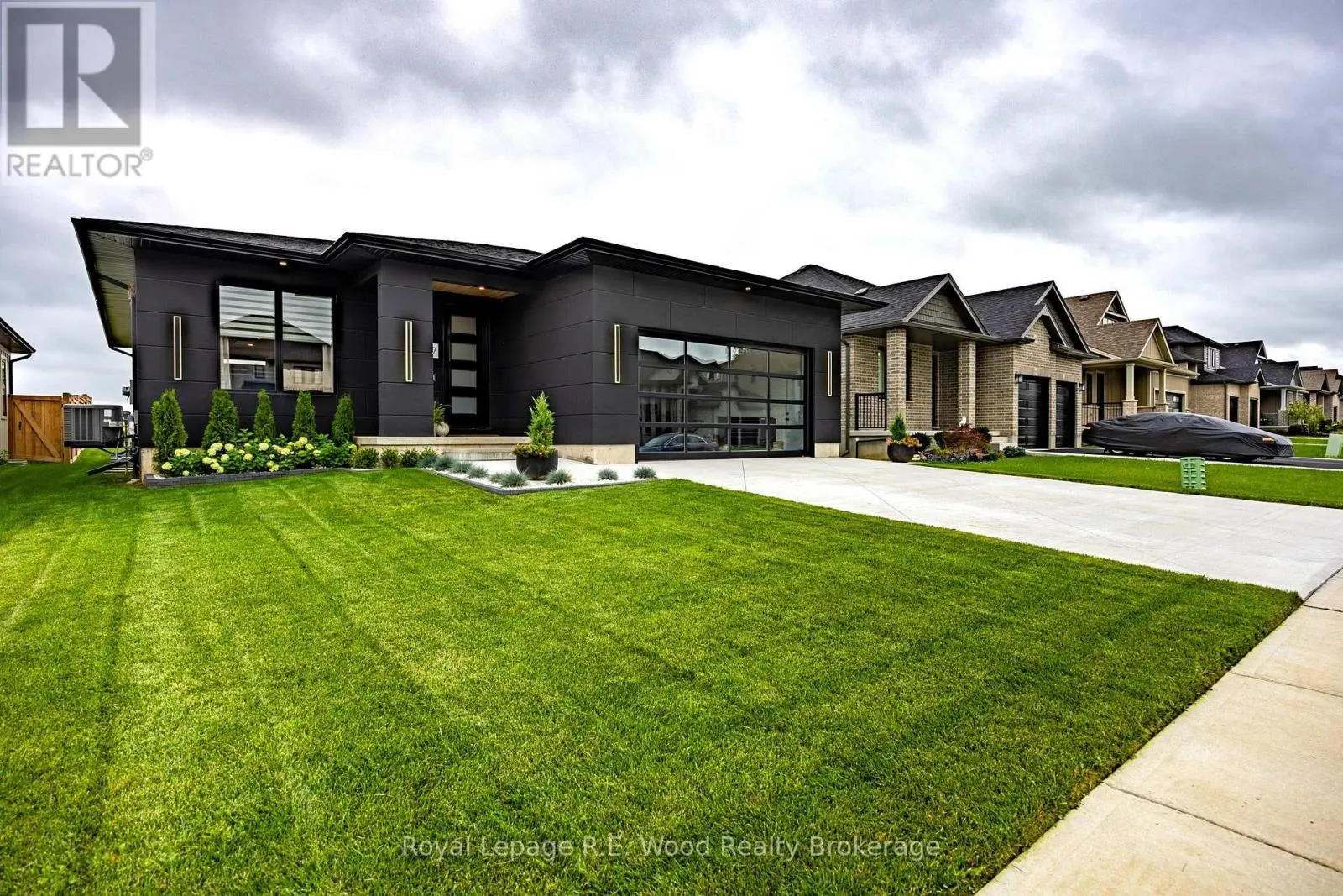 7 SYCAMORE DRIVE