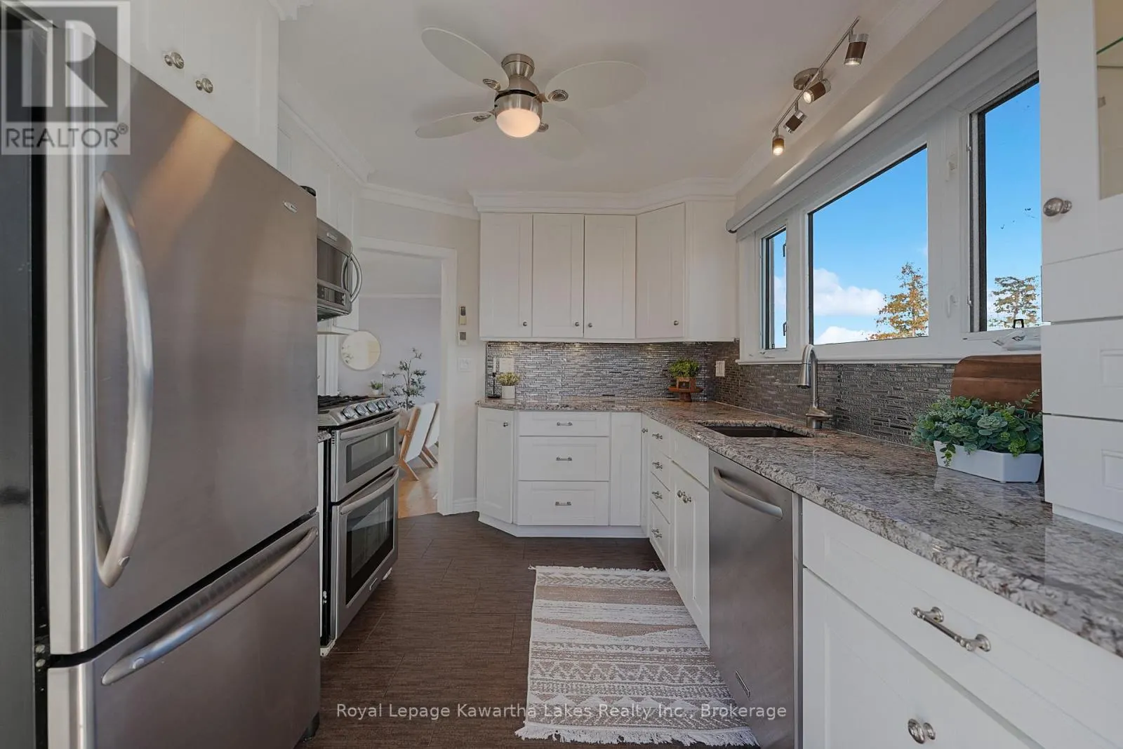832 CEDAR GLEN ROAD