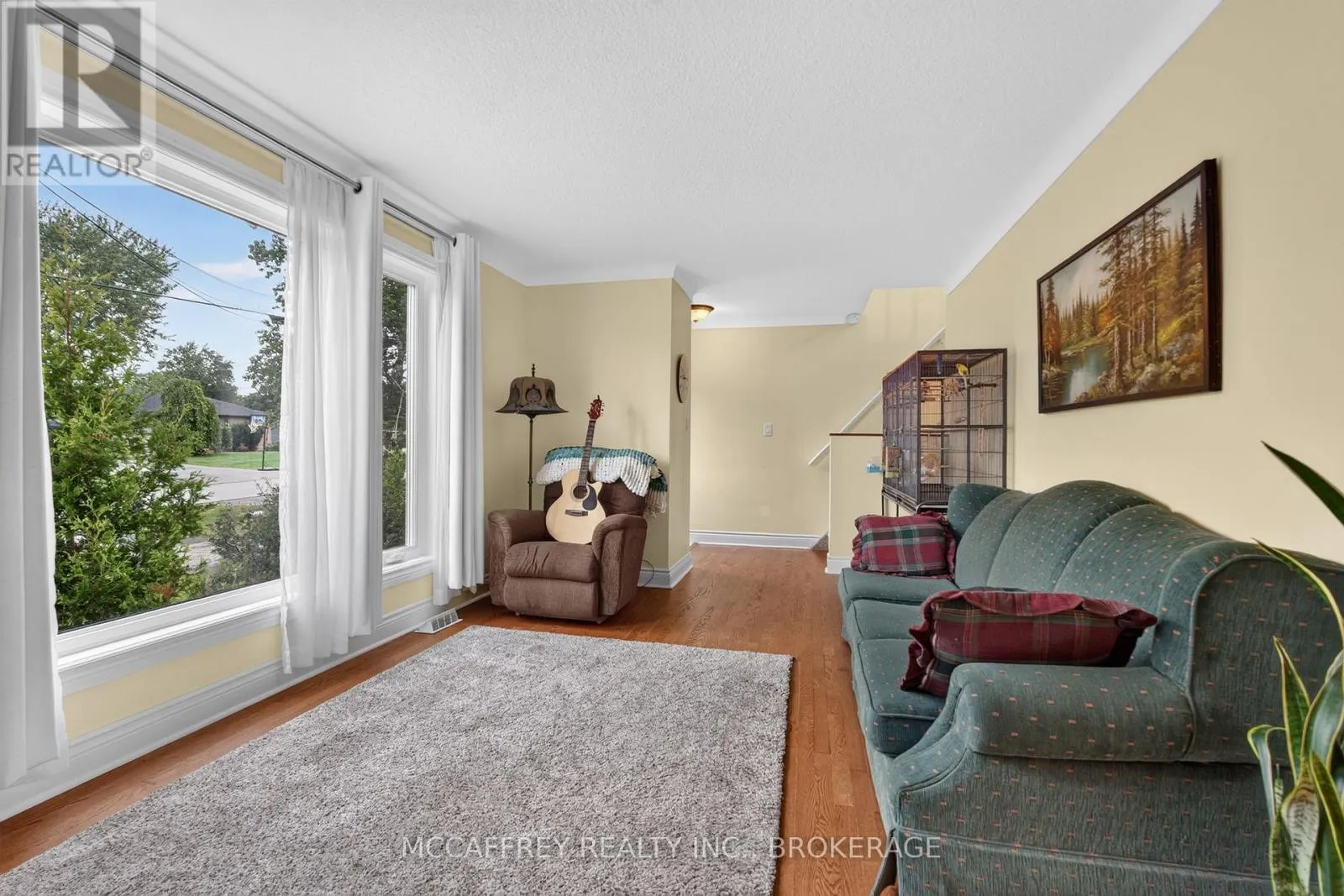 1242 LEYTON AVENUE