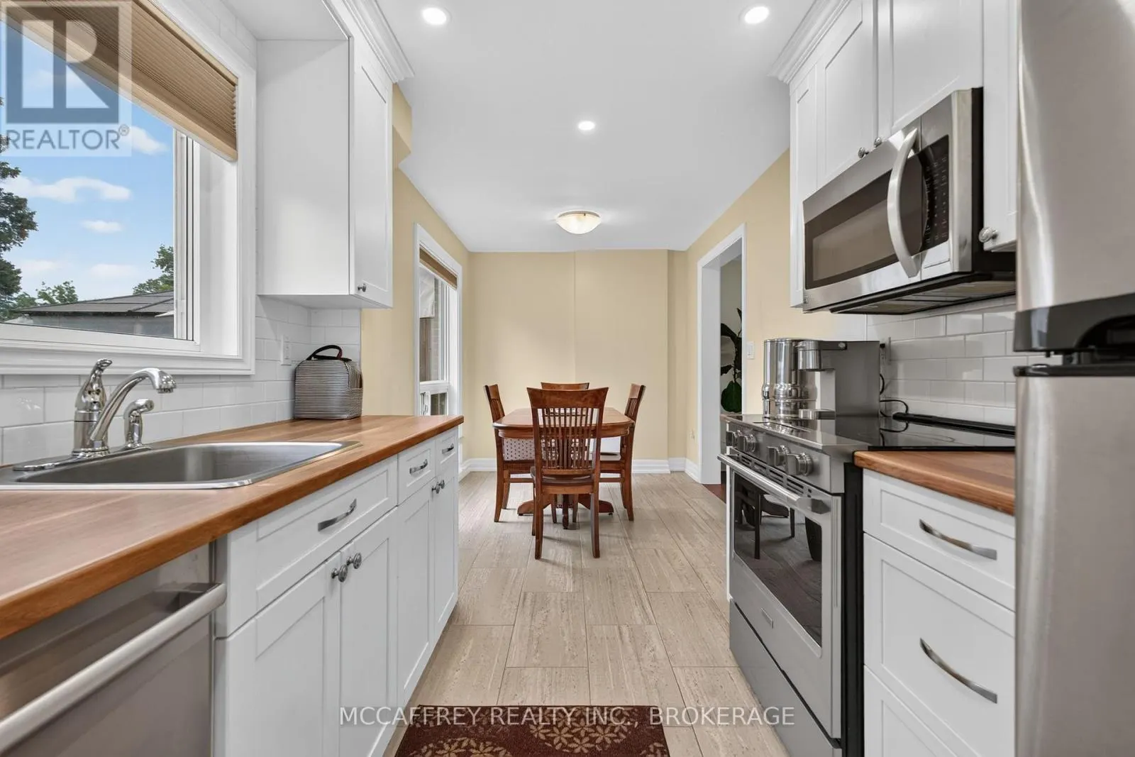 1242 LEYTON AVENUE