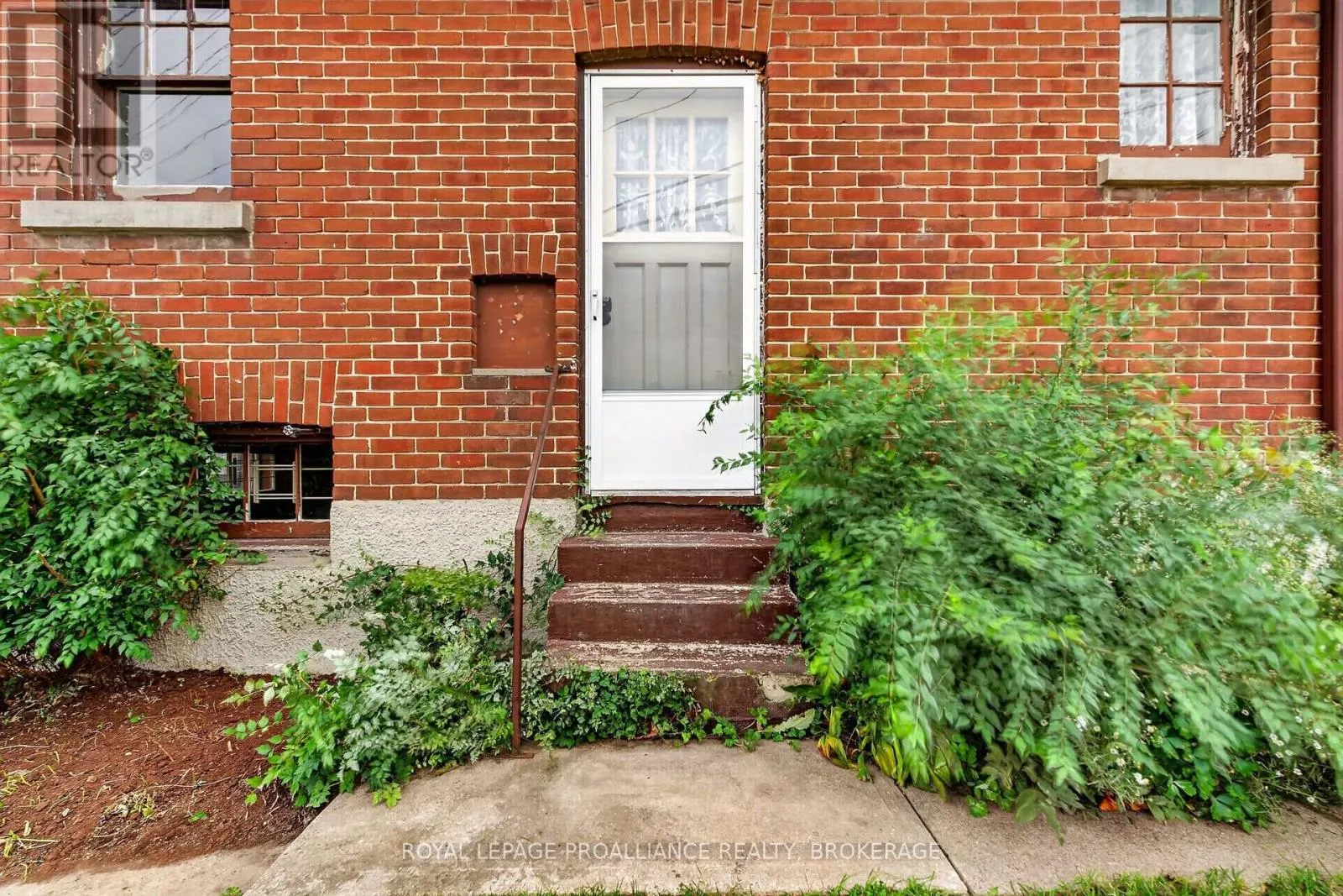 27 DRAYTON AVENUE